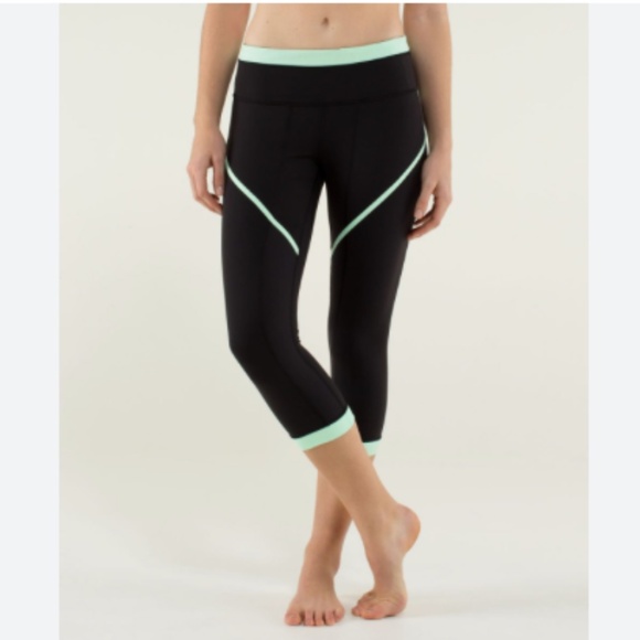 LULULEMON Roll Out Crop Black/Fresh Teal Size 10 - Picture 7 of 15